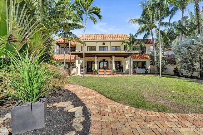 Building Photo - 2035 NE 31st Ave