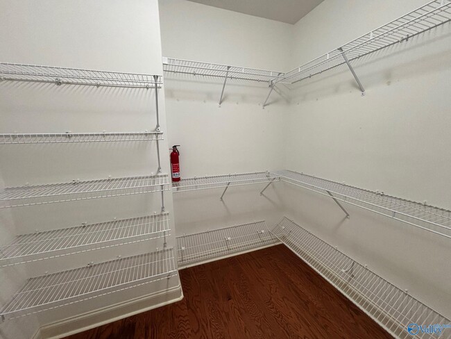 Building Photo - 15110 Lakeside Trail SW