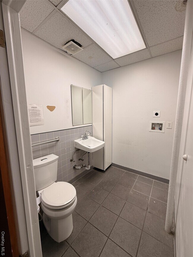 Building Photo - 86-20 Jamaica Ave