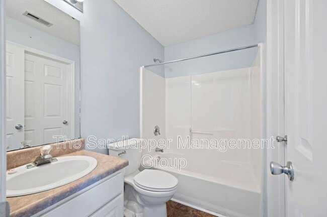 Building Photo - 1320 Pinnacle Ln
