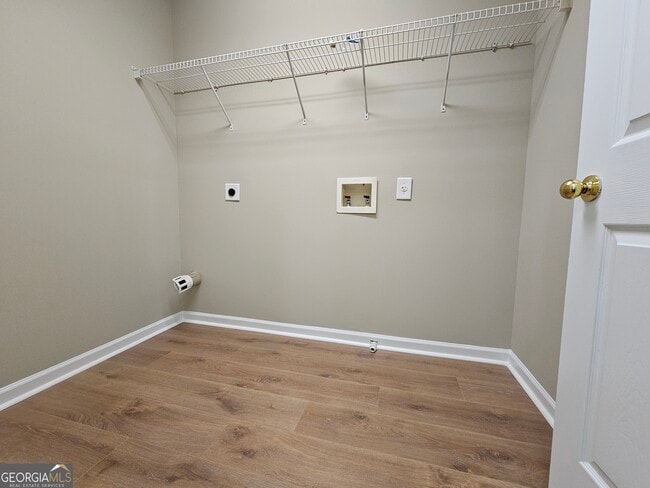 Building Photo - 6162 Deluna Way