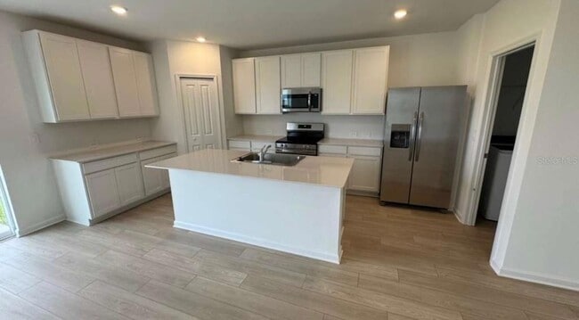 Building Photo - 6204 BOTTICELLA Blvd