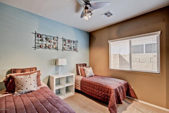 Building Photo - Gorgeous 4 Bed single level home at  Fireside - Norterra