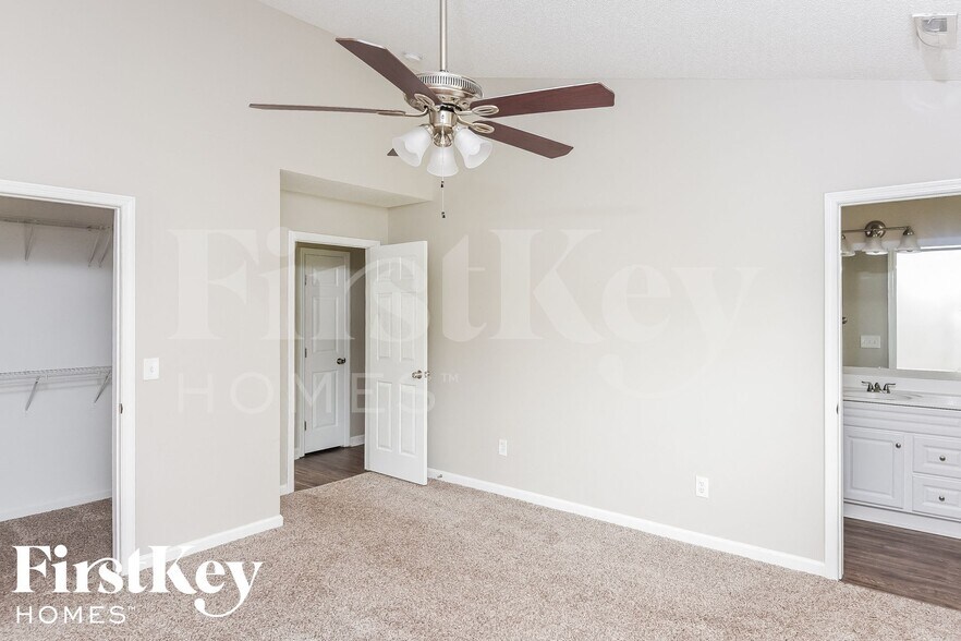 Building Photo - 435 Stephanie Dr