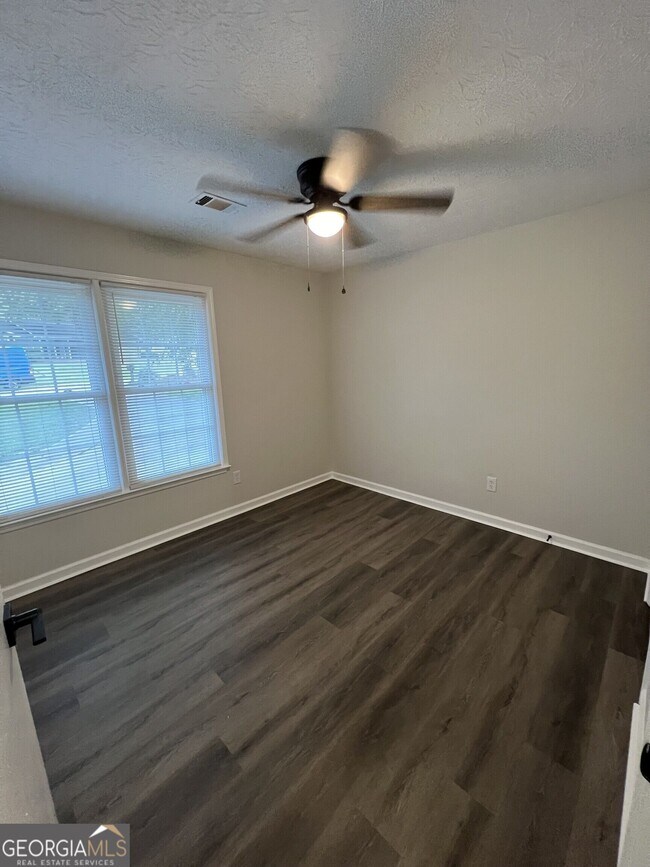 Building Photo - 403 Deergrass Trail