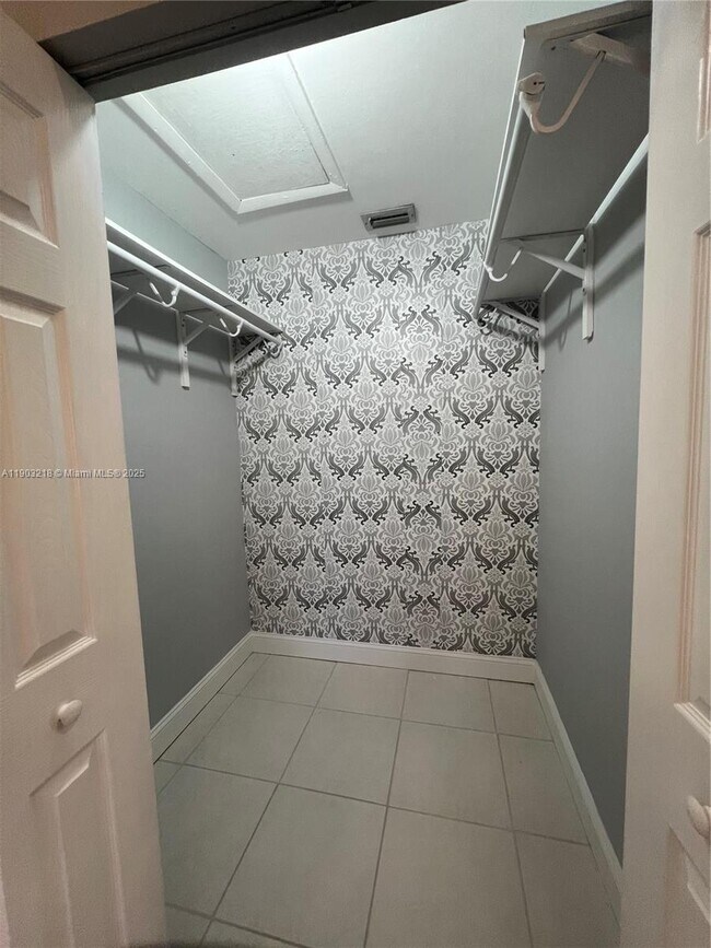 Building Photo - 14260 SW 57th Ln