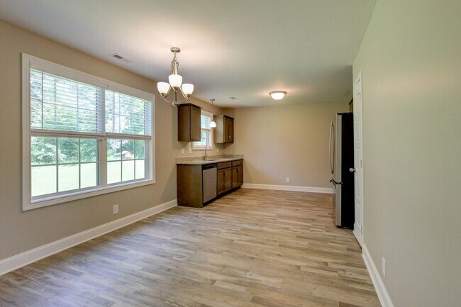 Building Photo - 1121 Cardinal Creek Dr