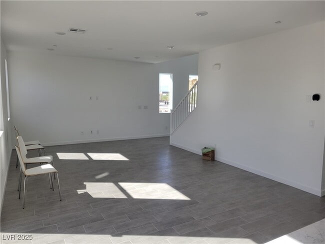 Building Photo - 187 Jaldena Ln