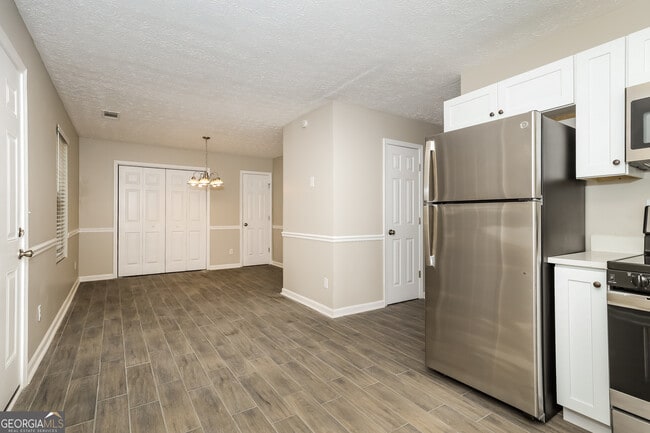 Building Photo - 5485 Denny Dr