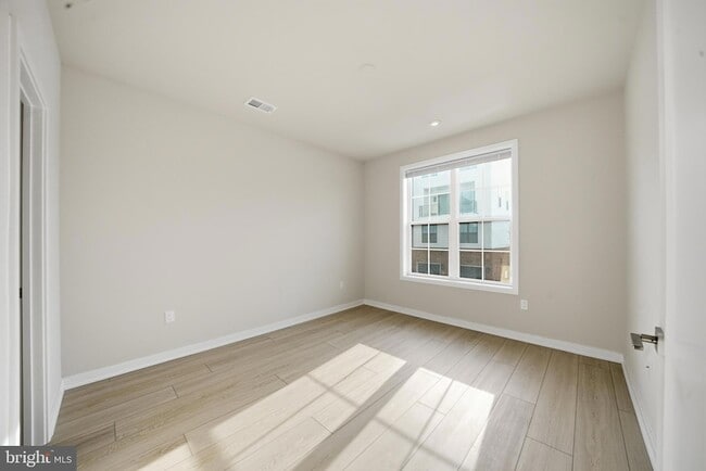 Building Photo - 7488 Backett Wood Ter