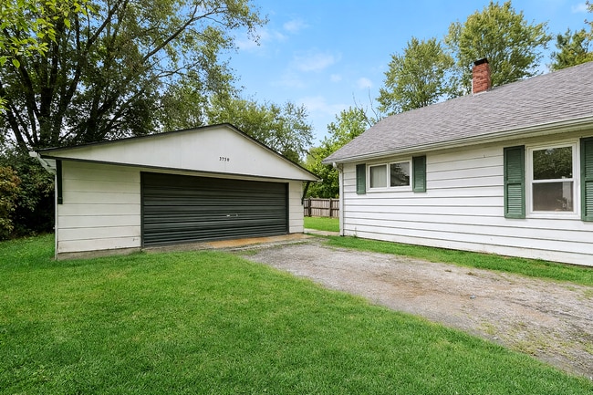 Building Photo - 3750 N Kercheval Dr