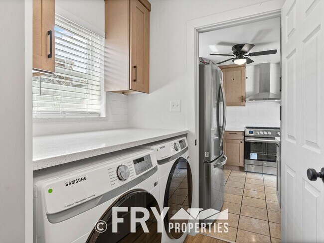 Building Photo - Updated Home near Downtown Denver