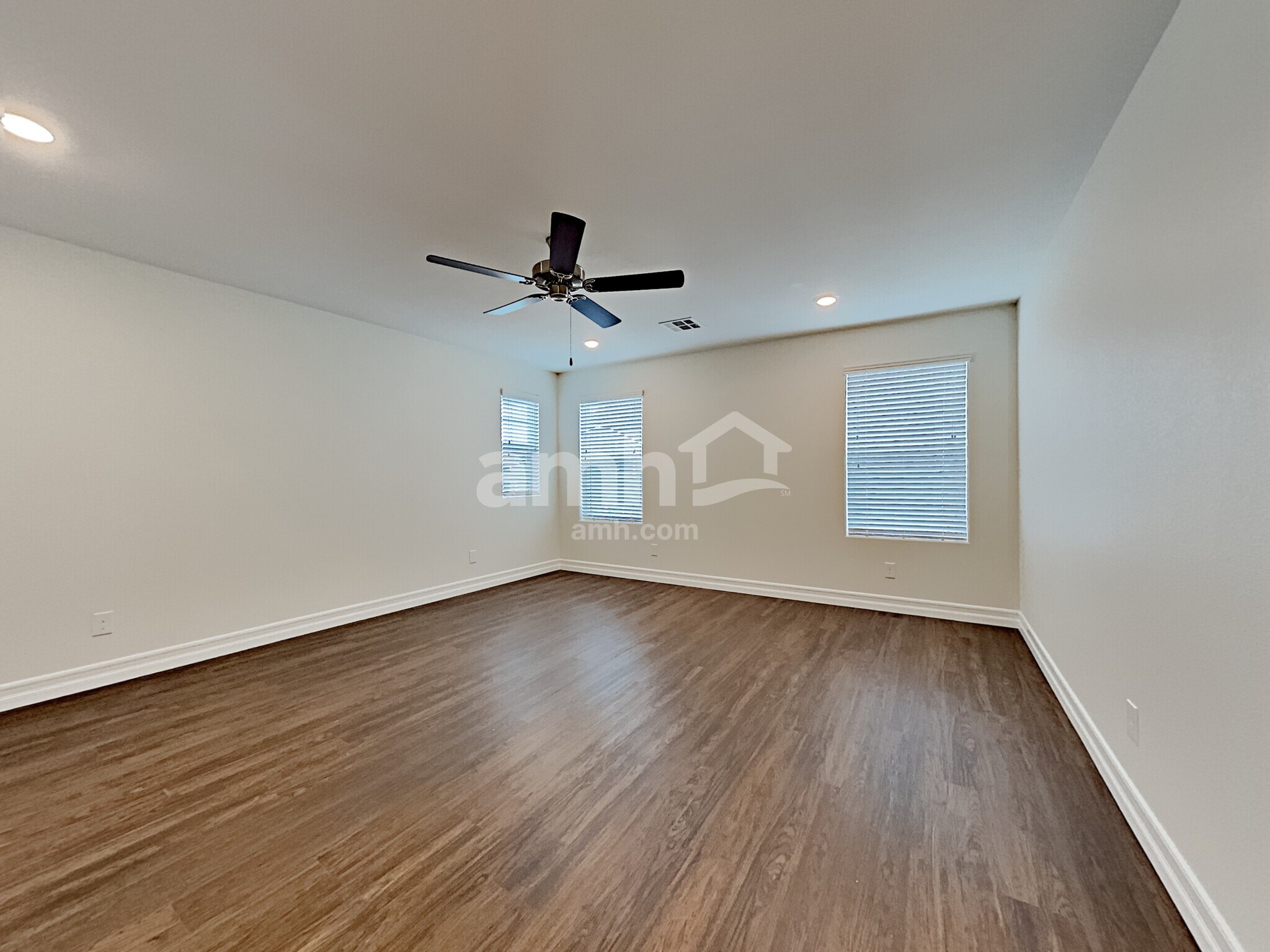 Building Photo - 6138 W Haleh Ave