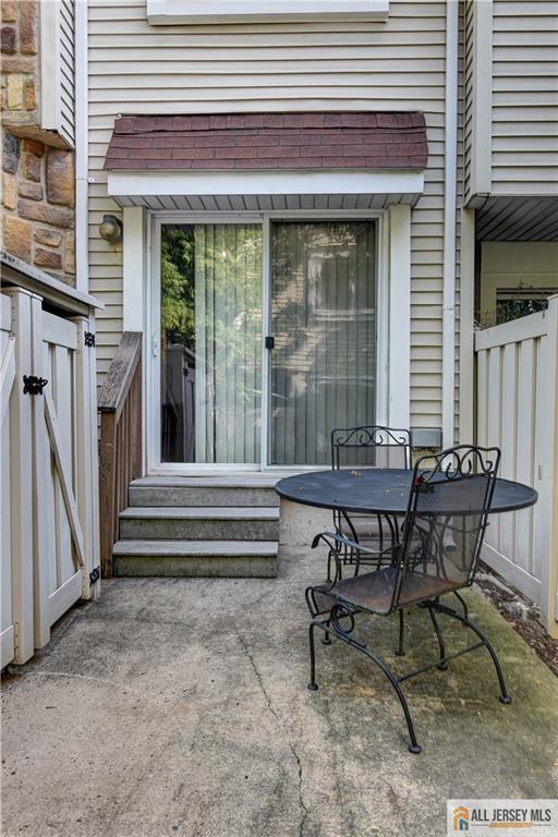 Building Photo - 1068 Schmidt Ln