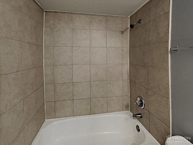 Building Photo - 152 Mante Dr