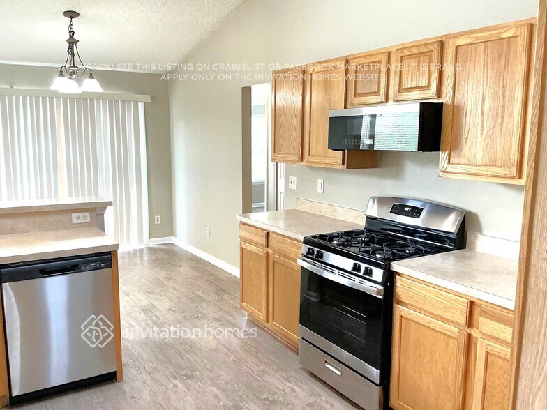 Building Photo - 12766 Dunns View Dr