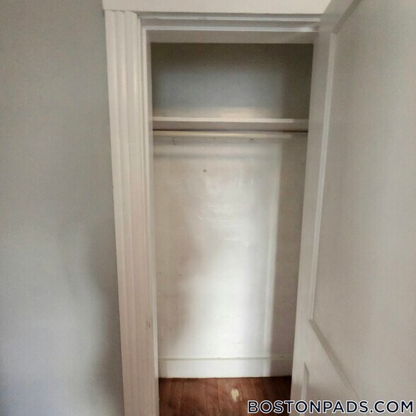 Building Photo - 43 Orchard St