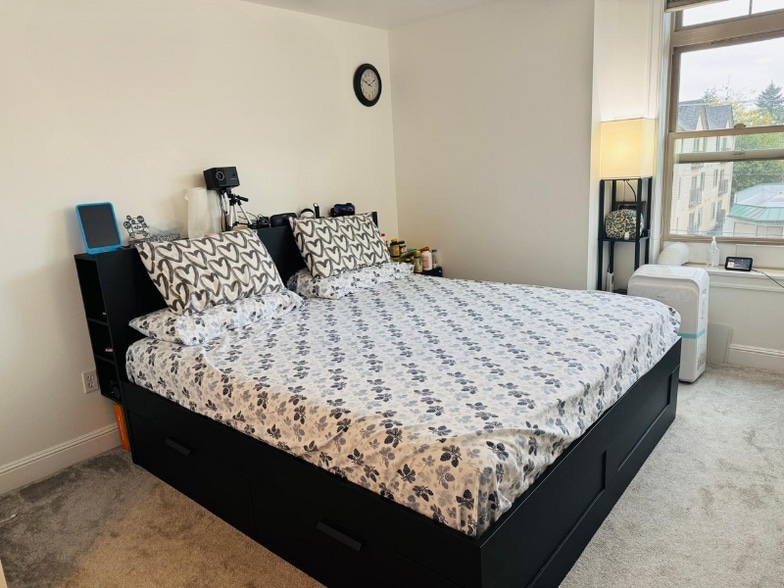 Building Photo - 3150 W Government Way