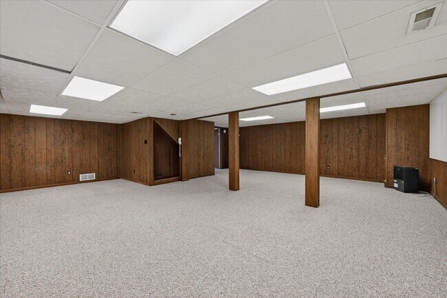 Building Photo - 7932 Harrow Ct