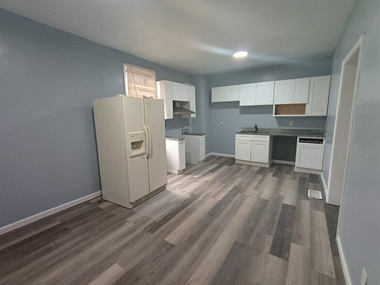 Building Photo - 412 Althea St