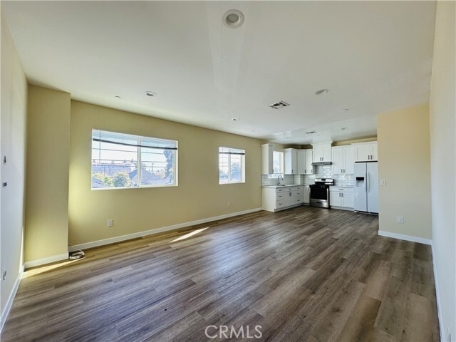 Building Photo - 1002 E 33rd St