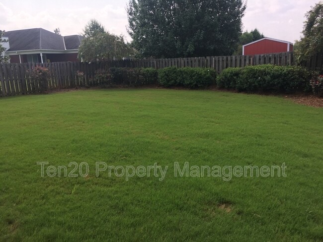 Building Photo - 8029 Silverado Dr