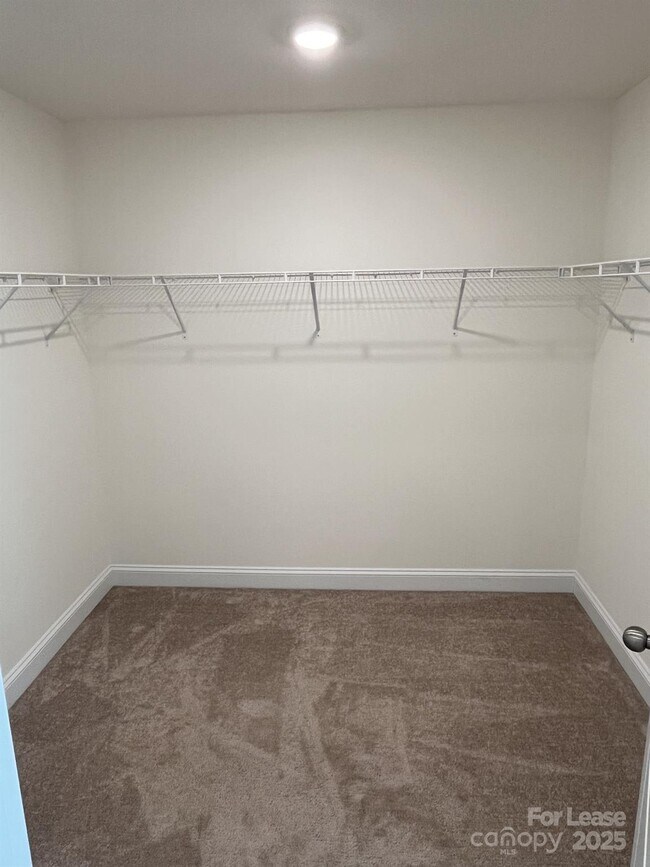 Building Photo - 6814 Harris Bay Rd