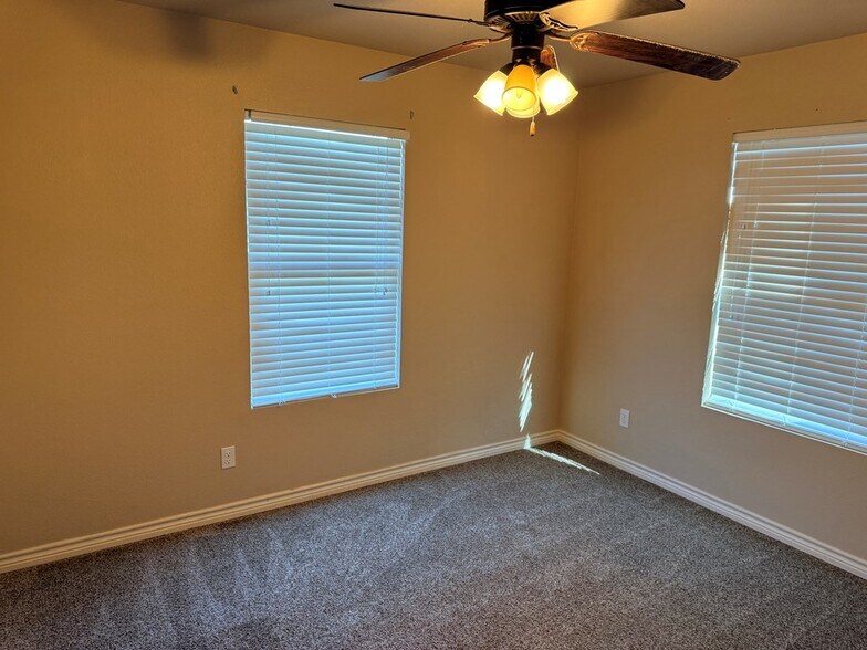 Building Photo - 7212 Barksdale Ln