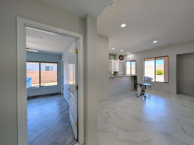 Building Photo - 27321 N Gidiyup Trail