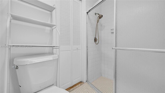 Building Photo - 10583 La Placida Dr