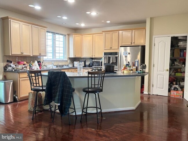 Building Photo - 12646 Heron Ridge Dr