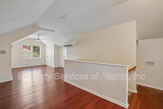 Building Photo - 1649 Beecher St SW