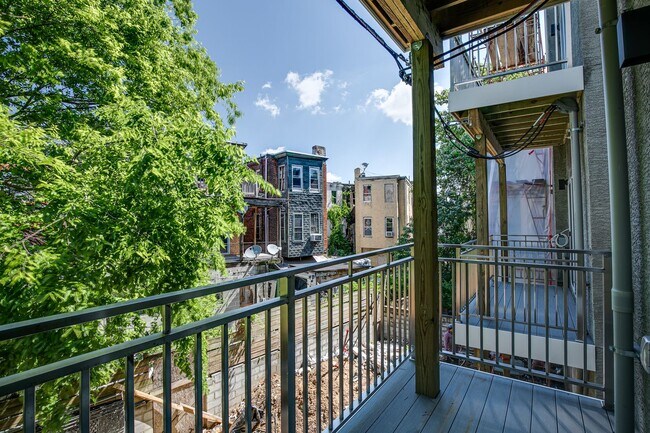 Building Photo - 2017 N College Ave