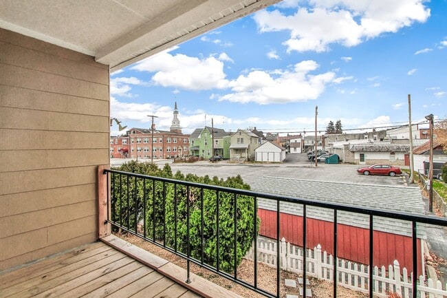 Building Photo - Charming 3 Bedroom, 1 Bath Home in Hanover, PA!