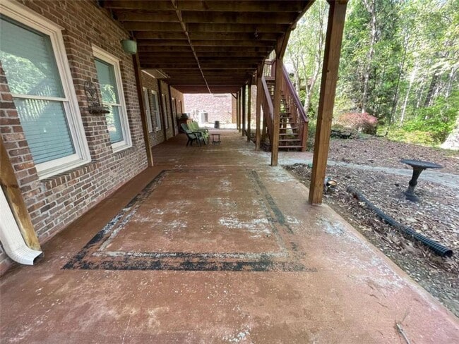 Building Photo - 1378 Greencrest Ct SW