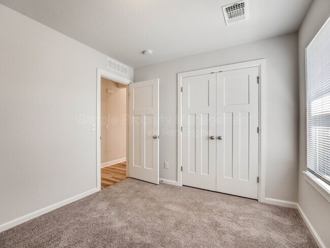 Building Photo - 608 Blue Fish Ct