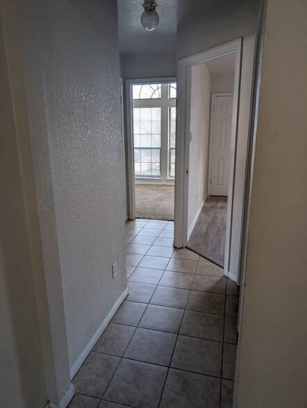 Building Photo - 1506 Margaret Lee St