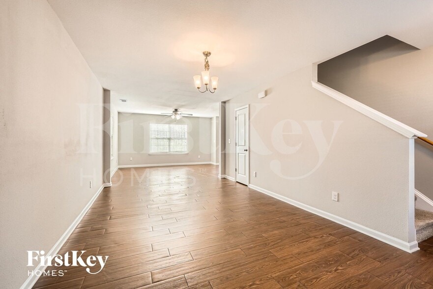 Building Photo - 2508 Walnut Forest Dr