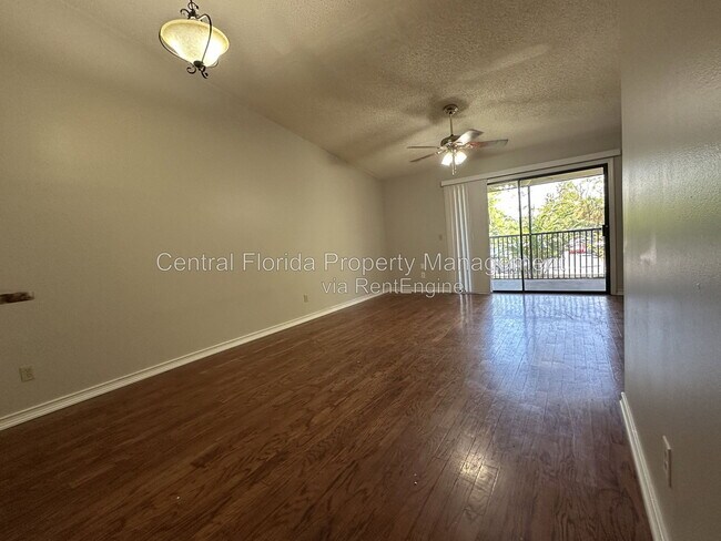 Building Photo - 2404 Gallery View Dr