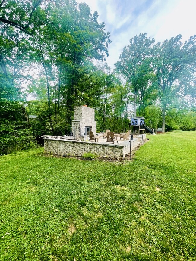 Building Photo - 190 Westridge Cir