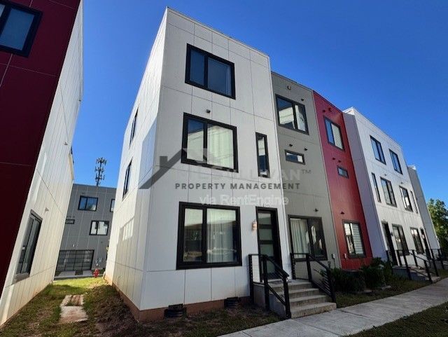 Building Photo - 1115 Nova St