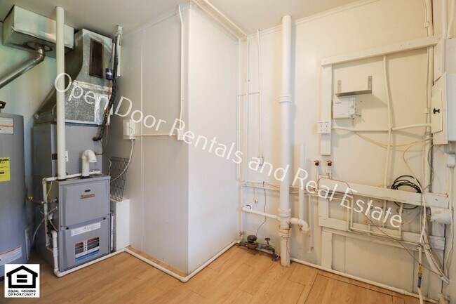 Building Photo - Great 2 bedroom home!