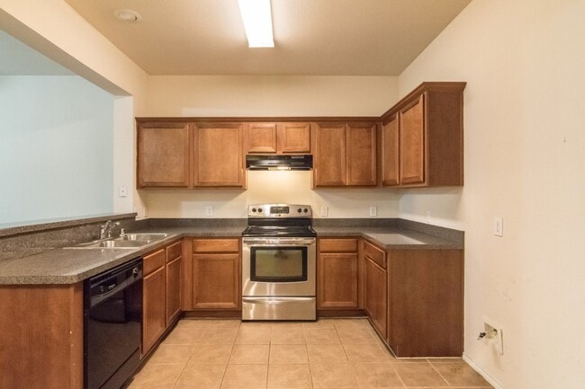 Building Photo - 4074 Kyndra Cir