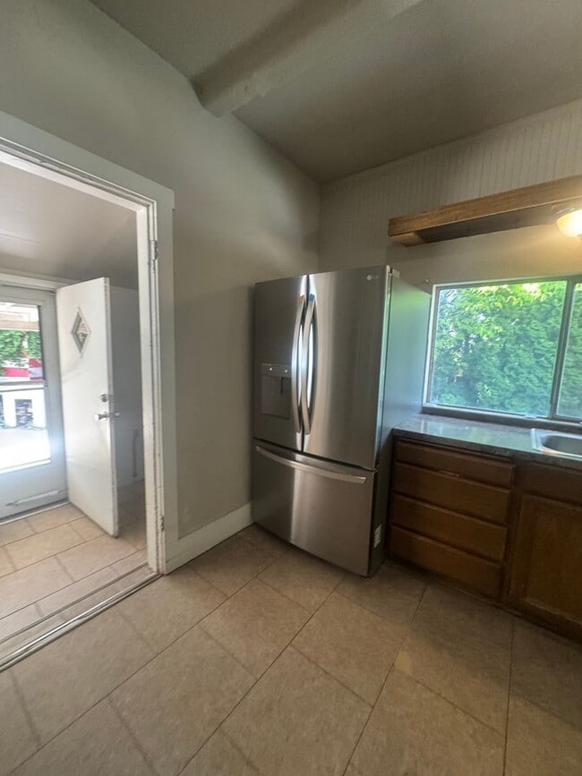 Building Photo - Non-Refundable & Security Deposit Total: $...