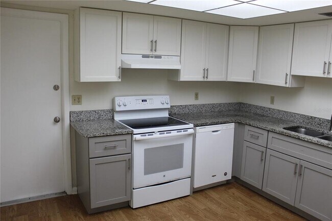 Building Photo - 15808 Spring Crest Cir