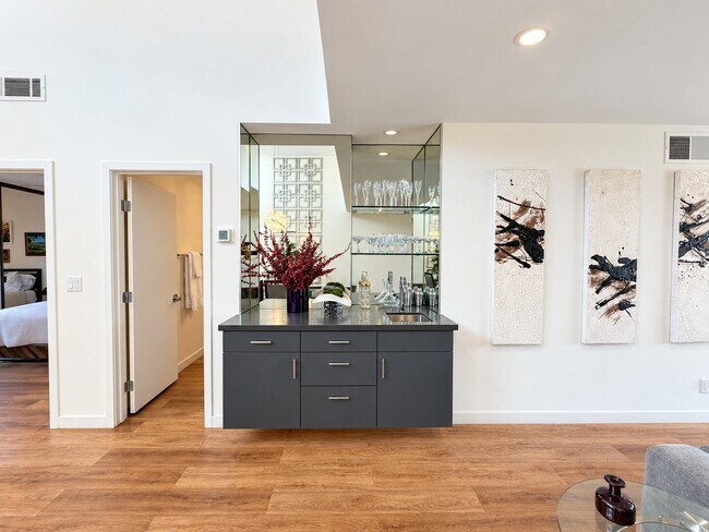 Building Photo - 72477 Rolling Knoll Dr
