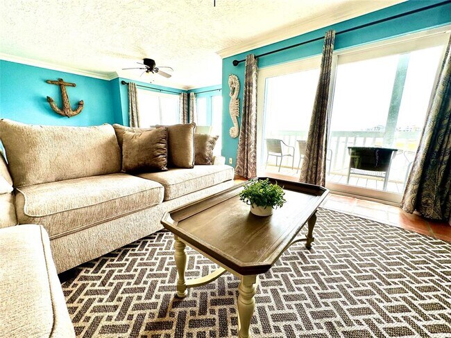 Building Photo - 500 Tiki Dr