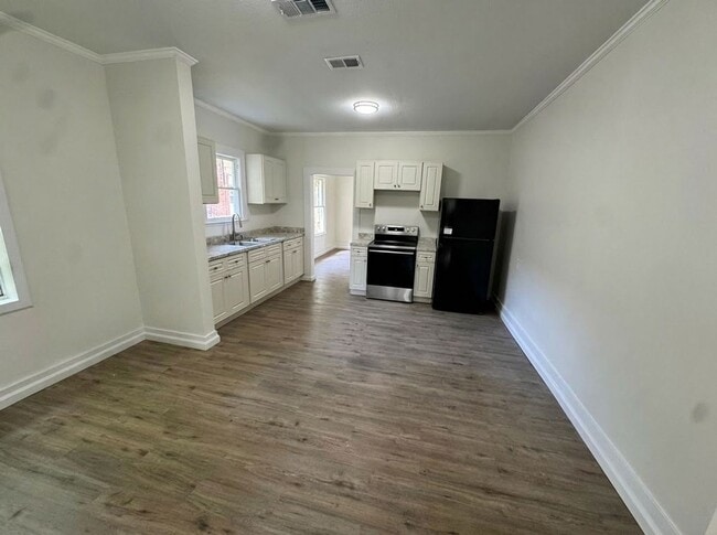 Building Photo - 3 Bedroom Single Family House 611 DIP in Mobile, AL 36606