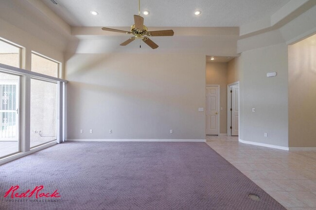 Building Photo - Comfortable 3-bedroom Home. Small Dog Frie...