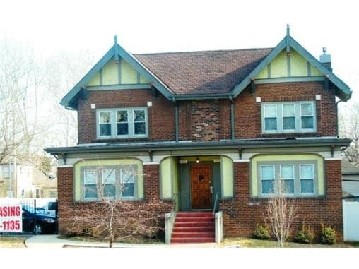 Building Photo - Troostwood Townhomes
